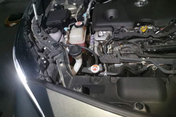 Used Toyota Harrier 2022 Dual-Engine 2.5L CVT Four-Wheel Drive Luxury Edition Engine Bay Right