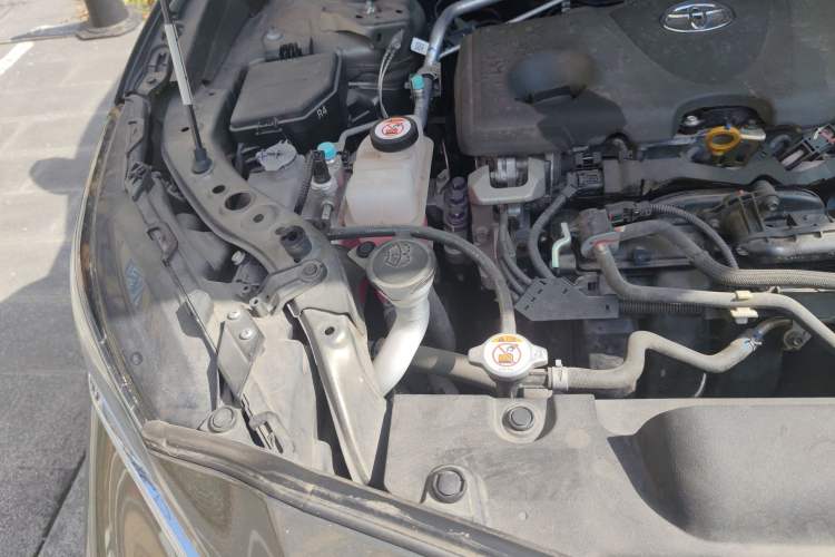 Used Toyota Harrier 2022 Dual-Engine 2.5L CVT Four-Wheel Drive Luxury Edition Engine Bay Right
