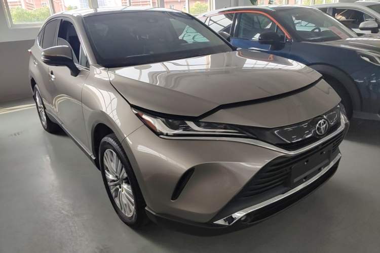 Used Toyota Harrier 2022 2.0L CVT Two-Wheel Drive Deluxe Edition Exterior 1
