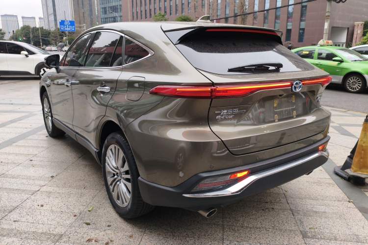 Used Toyota Harrier 2022 Dual-Engine 2.5L CVT Four-Wheel Drive Flagship Edition Exterior 3