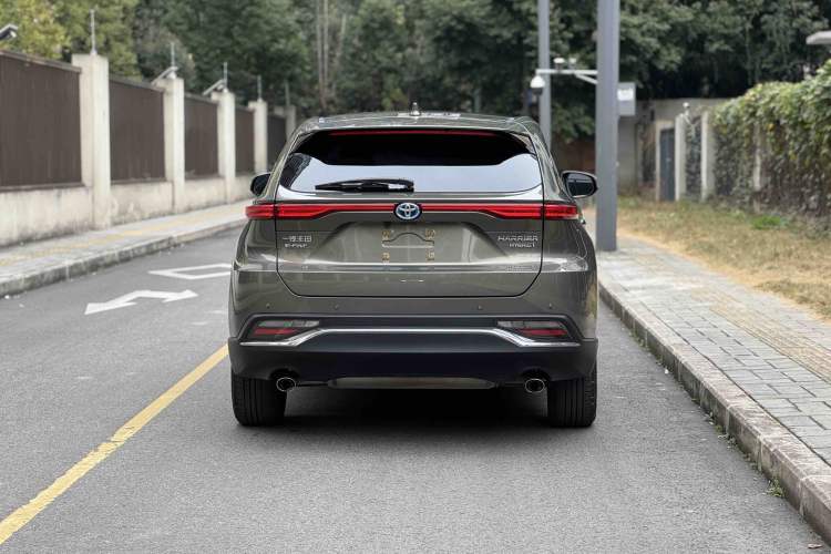 Used Toyota Harrier 2022 Dual-Engine 2.5L CVT Four-Wheel Drive Flagship Edition Exterior 3