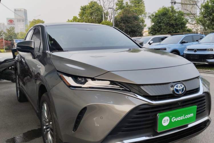 Used Toyota Harrier 2022 Dual-Engine 2.5L CVT Four-Wheel Drive Flagship Edition Front Right 45 Deg