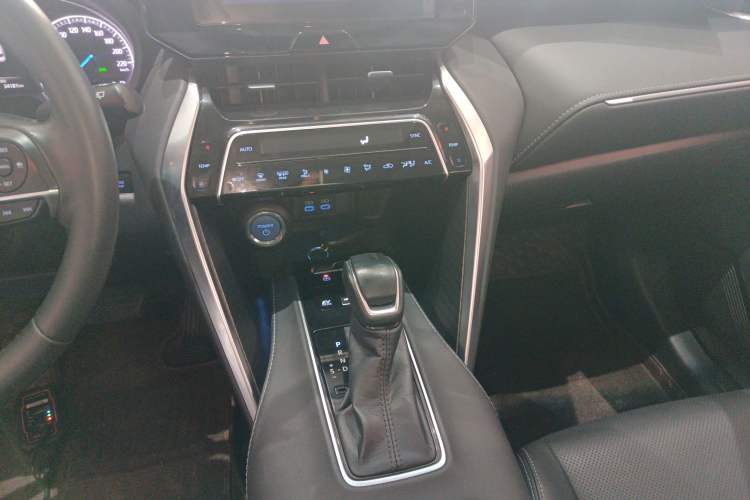 Used Toyota Harrier 2022 Dual-Engine 2.5L CVT Two-Wheel Drive Luxury Edition Gear Lever