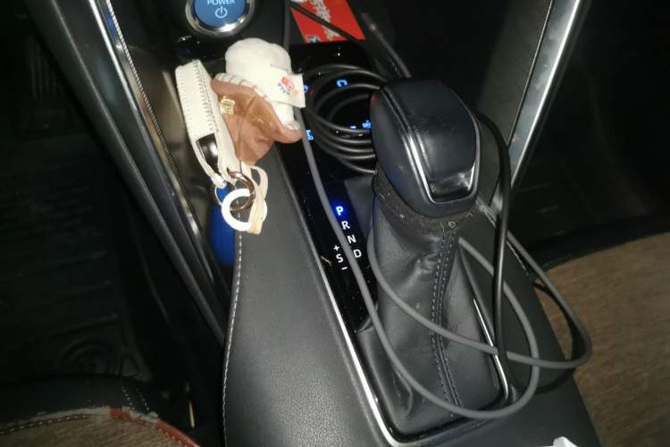 Used Toyota Harrier 2022 Dual-Engine 2.5L CVT Four-Wheel Drive Luxury Edition Gear Lever