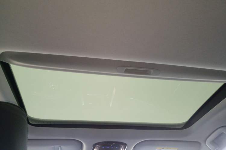 Used Toyota Harrier 2022 Dual-Engine 2.5L CVT Two-Wheel Drive Luxury Edition Headliner