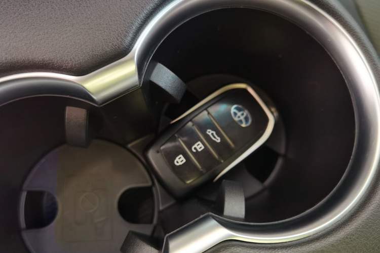 Used Toyota Harrier 2022 Dual-Engine 2.5L CVT Four-Wheel Drive Flagship Edition Interior 1