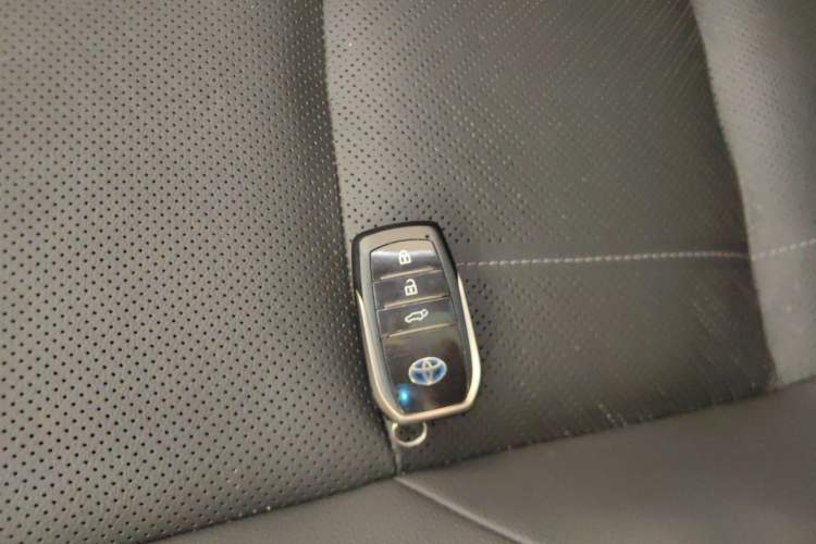 Used Toyota Harrier 2022 Dual-Engine 2.5L CVT Four-Wheel Drive Flagship Edition Interior 1
