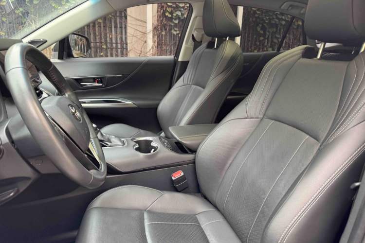 Used Toyota Harrier 2022 Dual-Engine 2.5L CVT Four-Wheel Drive Flagship Edition Interior 2