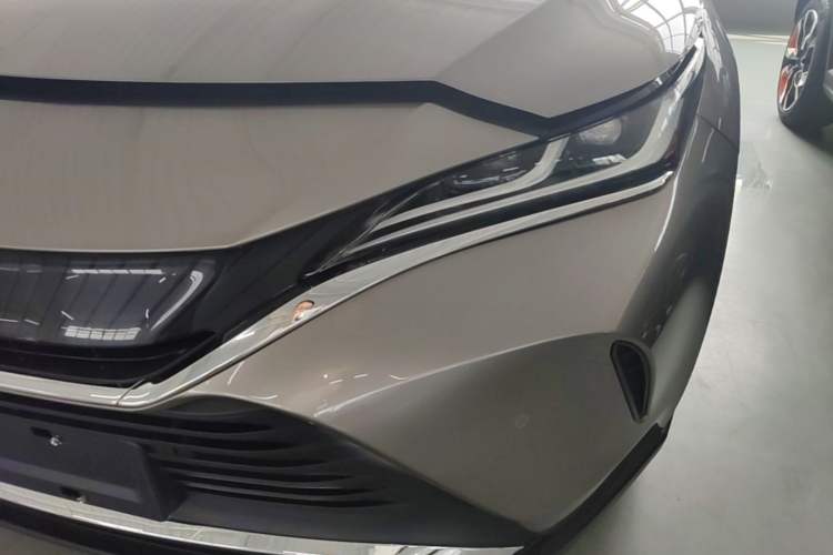Used Toyota Harrier 2022 2.0L CVT Two-Wheel Drive Deluxe Edition Left Front Headlight