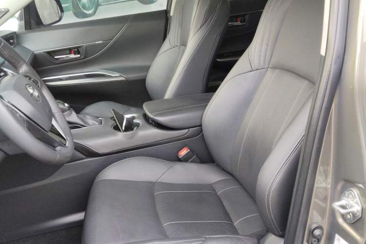 Used Toyota Harrier 2022 Dual-Engine 2.5L CVT Four-Wheel Drive Flagship Edition Left Front Seat