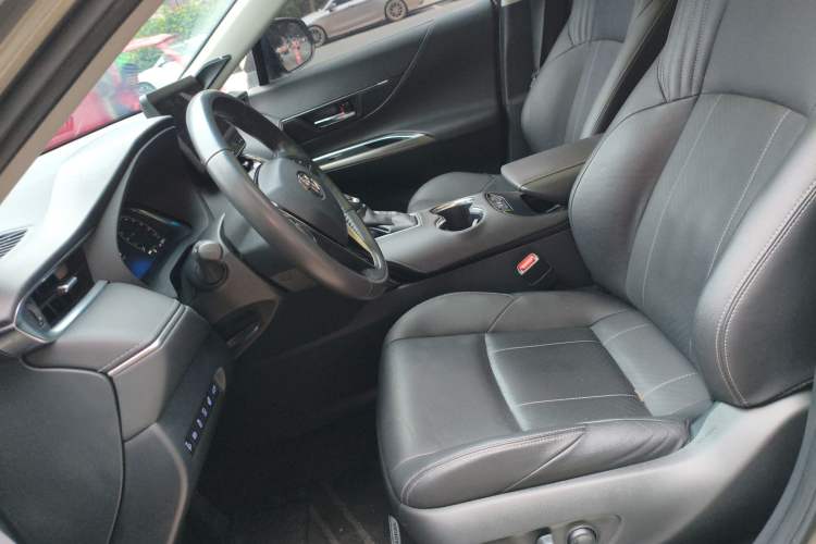 Used Toyota Harrier 2022 Dual-Engine 2.5L CVT Four-Wheel Drive Flagship Edition Left Front Seat