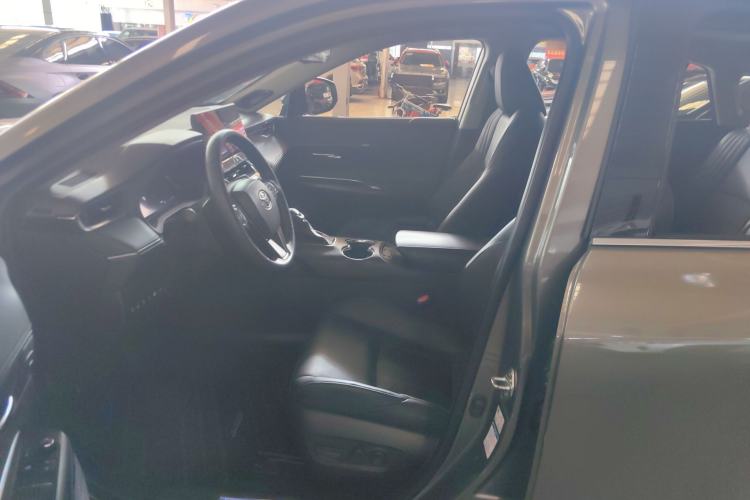 Used Toyota Harrier 2022 Dual-Engine 2.5L CVT Four-Wheel Drive Flagship Edition Left Front Seat
