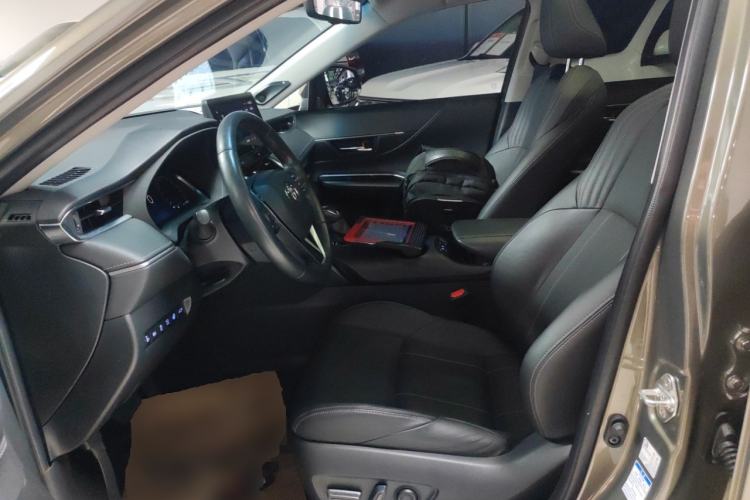 Used Toyota Harrier 2022 Dual-Engine 2.5L CVT Four-Wheel Drive Flagship Edition Left Front Seat