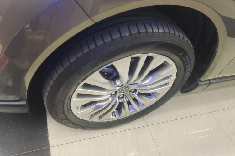 Used Toyota Harrier 2022 Dual-Engine 2.5L CVT Four-Wheel Drive Flagship Edition Left Front Wheel Hub