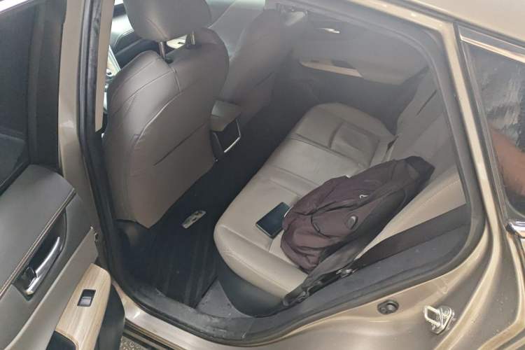 Used Toyota Harrier 2022 Dual-Engine 2.5L CVT Four-Wheel Drive Luxury Edition Left Rear Seat