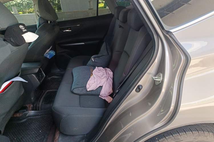 Used Toyota Harrier 2022 2.0L CVT Two-Wheel Drive Entry Version Left Rear Seat
