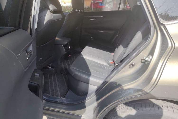 Used Toyota Harrier 2022 Dual-Engine 2.5L CVT Four-Wheel Drive Luxury Edition Left Rear Seat