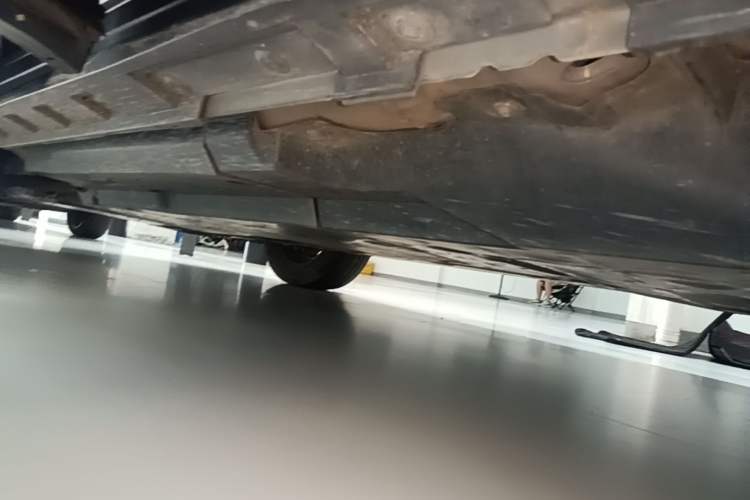 Used Toyota Harrier 2022 2.0L CVT Two-Wheel Drive Luxury Edition Left Side Sill