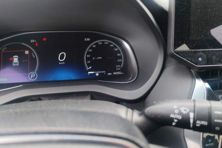 Used Toyota Harrier 2022 Dual-Engine 2.5L CVT Four-Wheel Drive Flagship Edition Odometer Close Up
