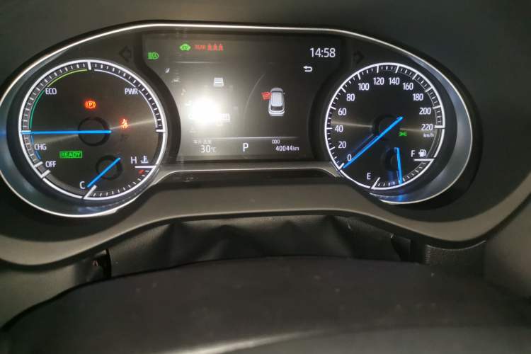 Used Toyota Harrier 2022 Dual-Engine 2.5L CVT Four-Wheel Drive Luxury Edition Odometer Close Up