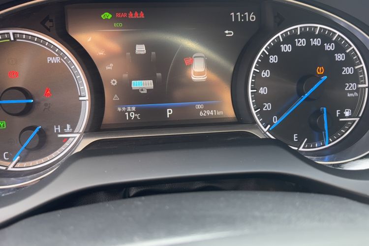 Used Toyota Harrier 2022 Dual-Engine 2.5L CVT Two-Wheel Drive Luxury Edition Odometer Close Up