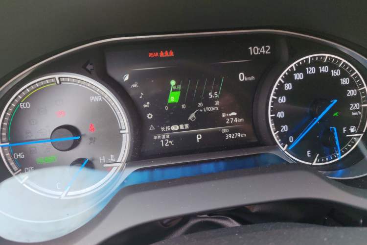 Used Toyota Harrier 2022 Dual-Engine 2.5L CVT Four-Wheel Drive Luxury Edition Odometer Close Up