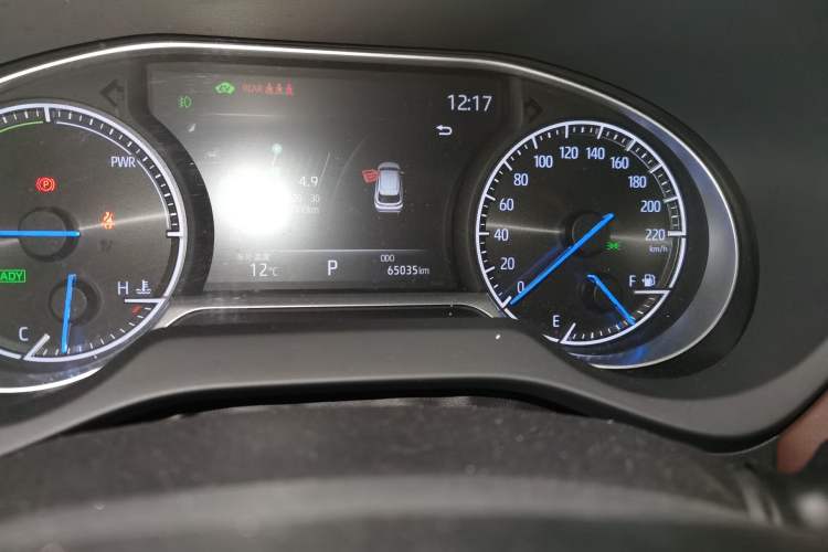 Used Toyota Harrier 2022 Dual-Engine 2.5L CVT Two-Wheel Drive Luxury Edition Odometer Close Up