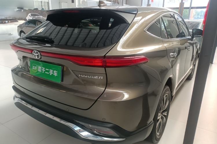 Used Toyota Harrier 2022 2.0L CVT Two-Wheel Drive Luxury Edition Rear Right 45 Deg