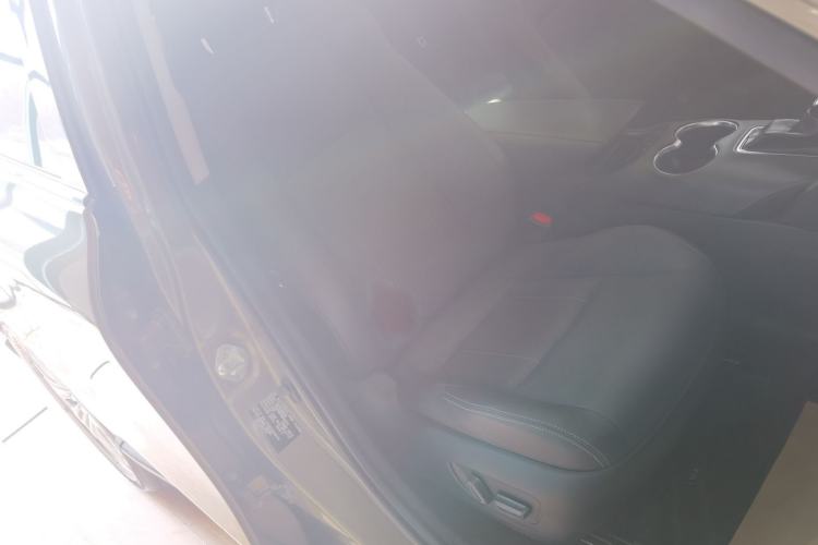 Used Toyota Harrier 2022 Dual-Engine 2.5L CVT Four-Wheel Drive Flagship Edition Right Front Seat