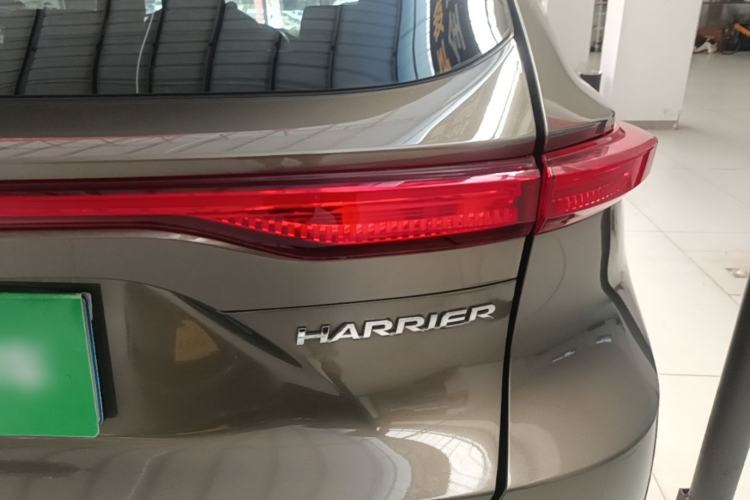 Used Toyota Harrier 2022 2.0L CVT Two-Wheel Drive Luxury Edition Right Rear Taillight