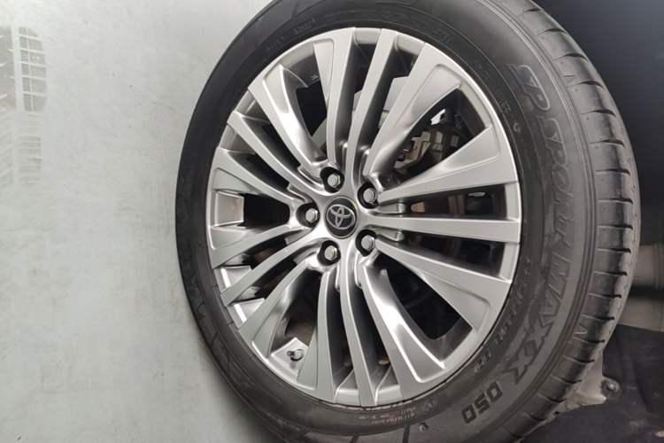 Used Toyota Harrier 2022 2.0L CVT Two-Wheel Drive Deluxe Edition Right Rear Wheel Hub