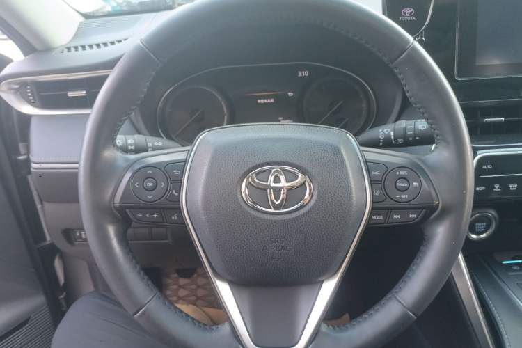 Used Toyota Harrier 2022 2.0L CVT Two-Wheel Drive Entry Version Steering Wheel