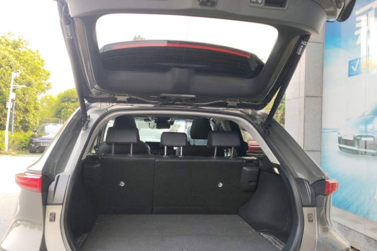 Used Toyota Harrier 2022 Dual-Engine 2.5L CVT Four-Wheel Drive Flagship Edition Trunk