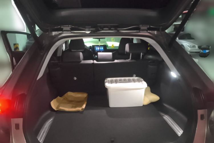 Used Toyota Harrier 2022 Dual-Engine 2.5L CVT Two-Wheel Drive Luxury Edition Trunk