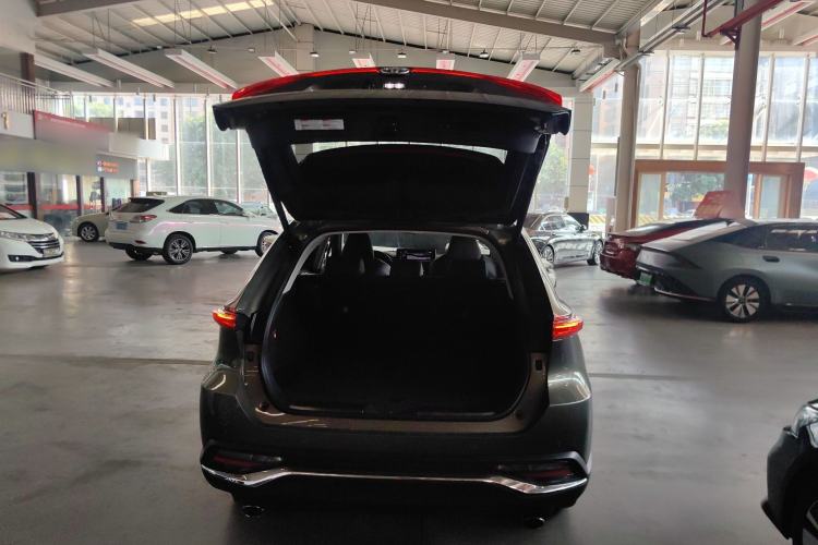 Used Toyota Harrier 2022 Dual-Engine 2.5L CVT Four-Wheel Drive Flagship Edition Trunk