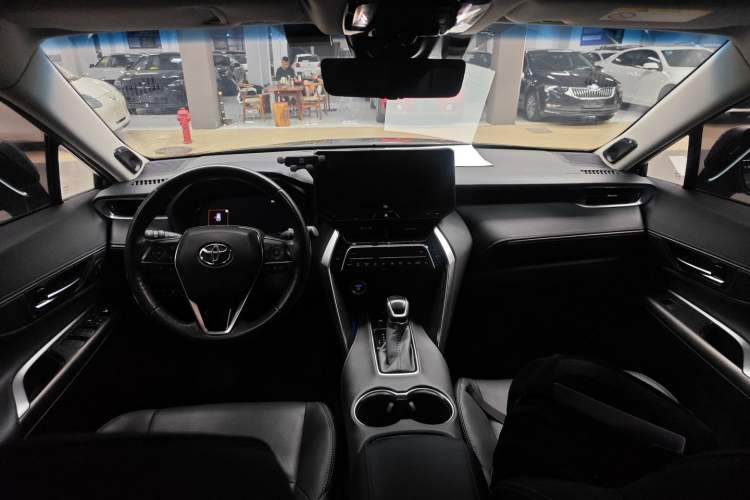 Used Toyota Harrier 2022 Dual-Engine 2.5L CVT Four-Wheel Drive Flagship Edition Center Console