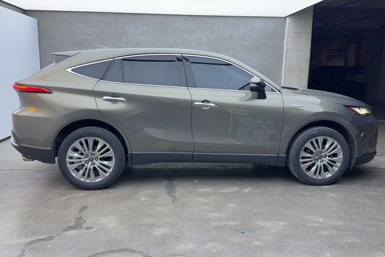 Used Toyota Harrier 2022 Dual-Engine 2.5L CVT Four-Wheel Drive Flagship Edition Exterior 3