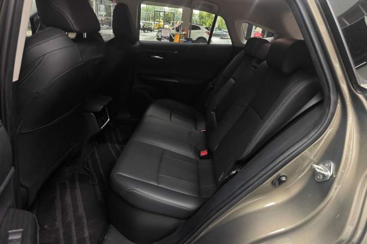 Used Toyota Harrier 2022 Dual-Engine 2.5L CVT Four-Wheel Drive Flagship Edition Left Rear Seat
