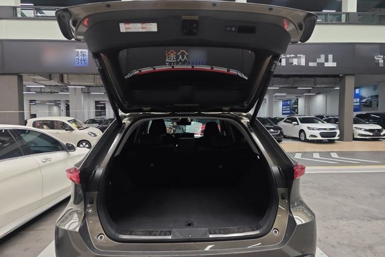 Used Toyota Harrier 2022 Dual-Engine 2.5L CVT Four-Wheel Drive Flagship Edition Trunk