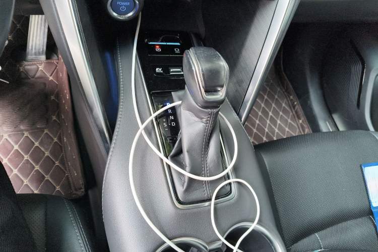 Used Toyota Harrier 2022 Dual-Engine 2.5L CVT Four-Wheel Drive Luxury Edition Gear Lever