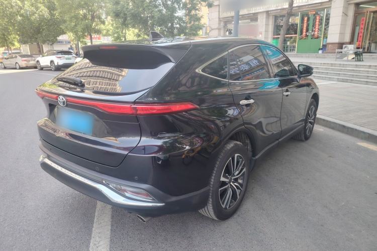 Used Toyota Harrier 2022 2.0L CVT Two-Wheel Drive Deluxe Edition Exterior 2