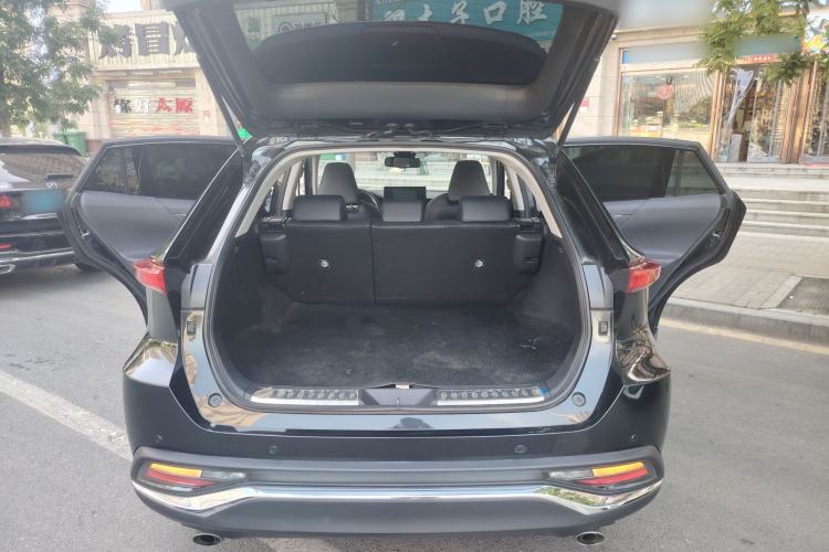 Used Toyota Harrier 2022 2.0L CVT Two-Wheel Drive Deluxe Edition Interior 4