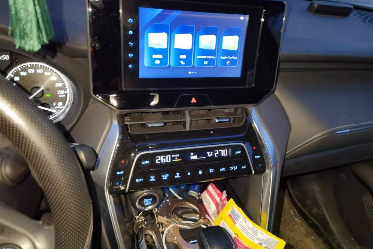 Used Toyota Harrier 2022 2.0L CVT Two-Wheel Drive Entry Version Audio And AC Panel