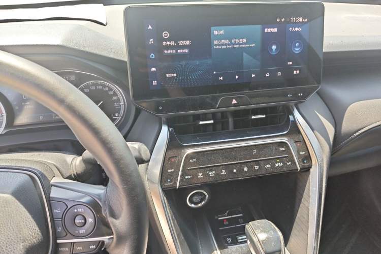Used Toyota Harrier 2022 2.0L CVT Two-Wheel Drive Deluxe Edition Audio And AC Panel