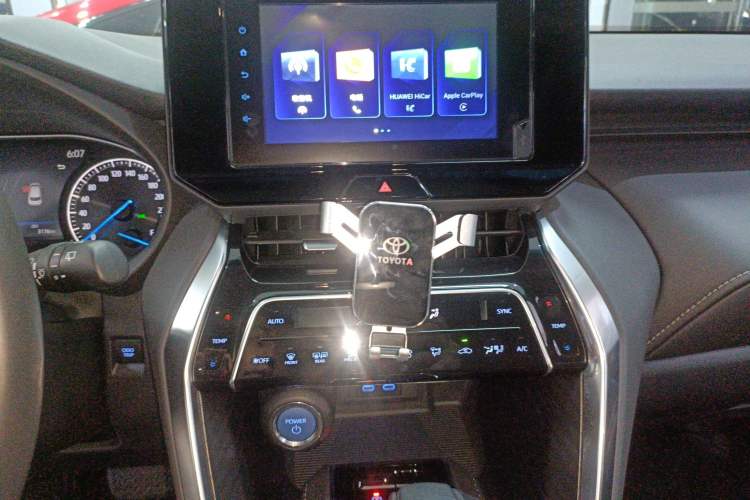 Used Toyota Harrier 2022 Dual-Engine 2.5L CVT Two-Wheel Drive Luxury Edition Audio And AC Panel
