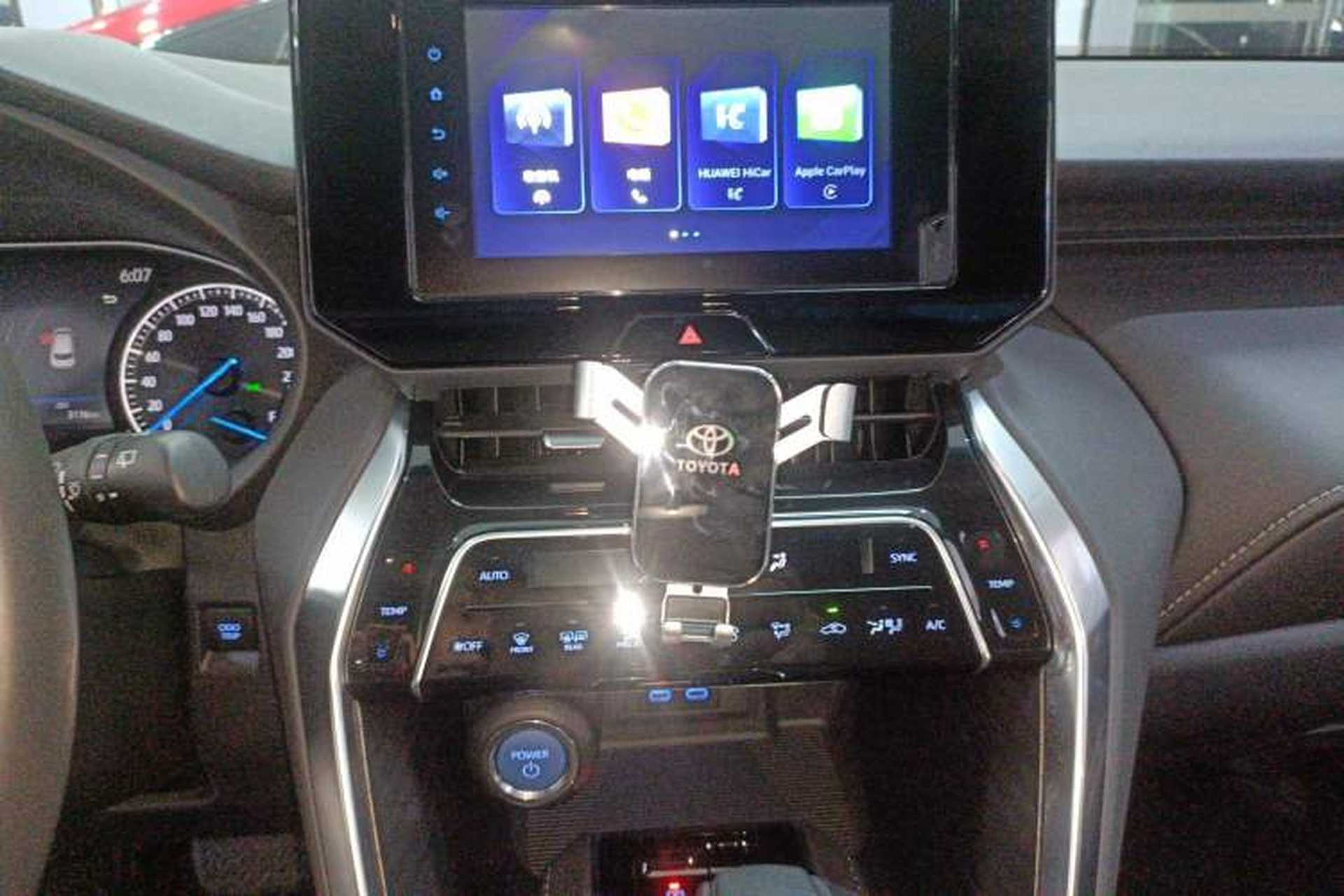 Used Toyota Harrier 2022 Dual-Engine 2.5L CVT Two-Wheel Drive Luxury Edition Audio And AC Panel