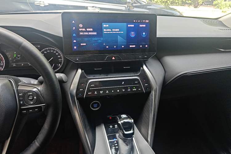 Used Toyota Harrier 2022 2.0L CVT Two-Wheel Drive Deluxe Edition Audio And AC Panel