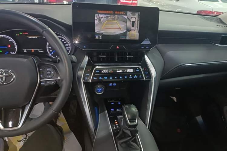 Used Toyota Harrier 2022 Dual-Engine 2.5L CVT Four-Wheel Drive Luxury Edition Audio And AC Panel