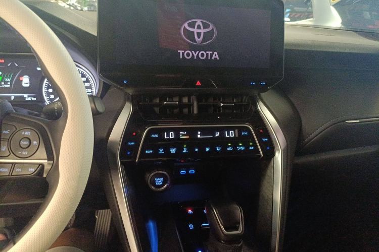Used Toyota Harrier 2022 2.0L CVT Two-Wheel Drive Deluxe Edition Audio And AC Panel