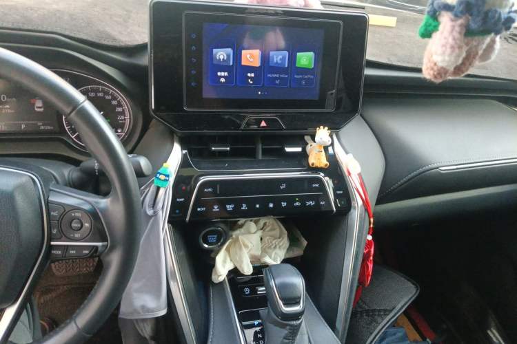 Used Toyota Harrier 2022 2.0L CVT Two-Wheel Drive Luxury Edition Audio And AC Panel